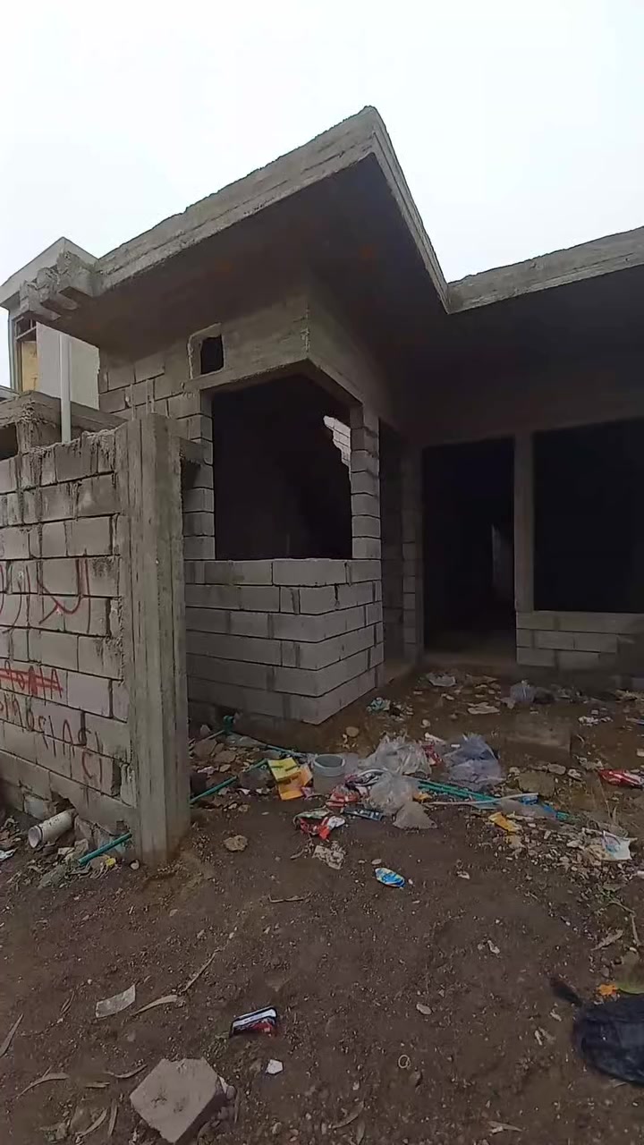 هيكل للبيع العنوان القوسيات قرب المدرسه الصينيه المساحه ١٠٠متر مؤسس مجاري سعر مناسب الاستفسار على الرقم ***********
***********
