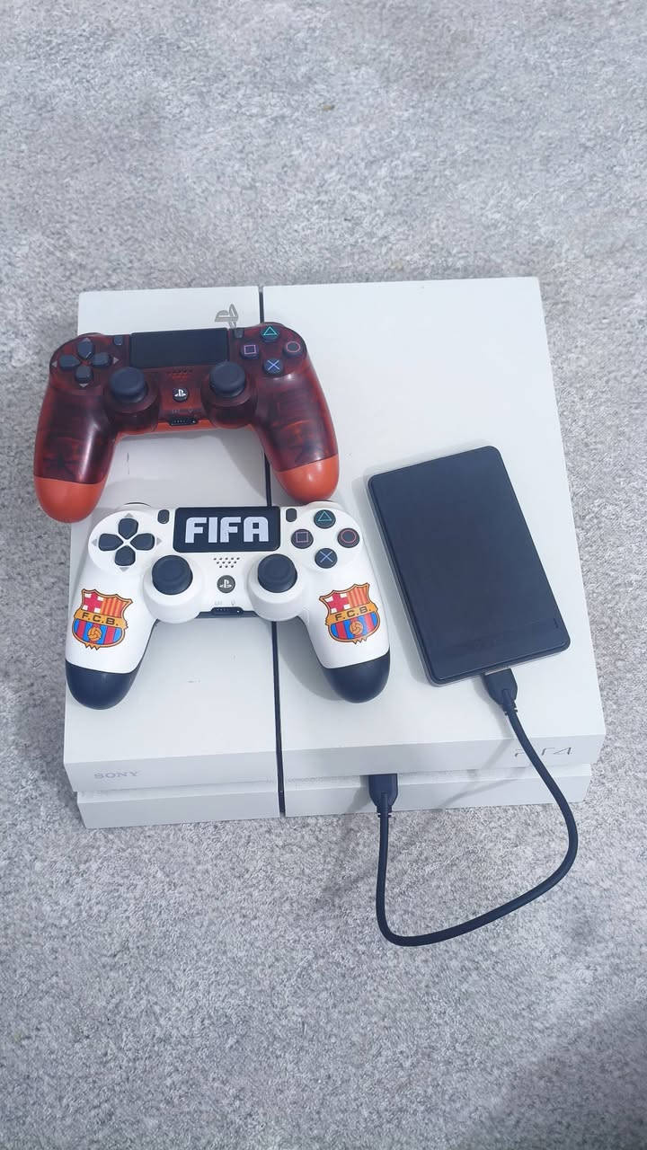 سلام عليكم ps4 فات مهكر مع خمس العاب ويوجد معه هارد يحتوي على اكثر من 8 العاب لكن يباع منفصل سعر جهاز بدون هارد 230 بي مجال مع هارد 280 بيه مجال تواصل على رقم ***********

