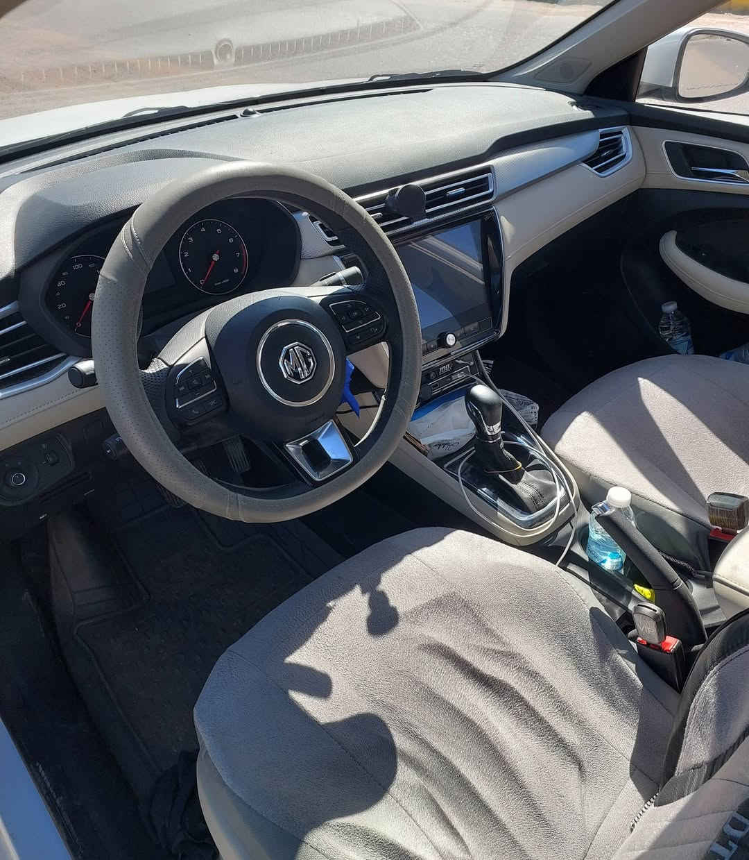 السلام عليكم للبيع MG5 2025 بأسمي رقم بابل ماشية 5000 قابل للزيادة داخل الضمان حساس اطارات حساس انار قفل سرعة ابل كار بلاي أندرويد اوتو مواصفات mg5 معروفة داش كام تصوير امامي وخلفي شاشة عربي السعر 108 وبيها مجال  ***********
