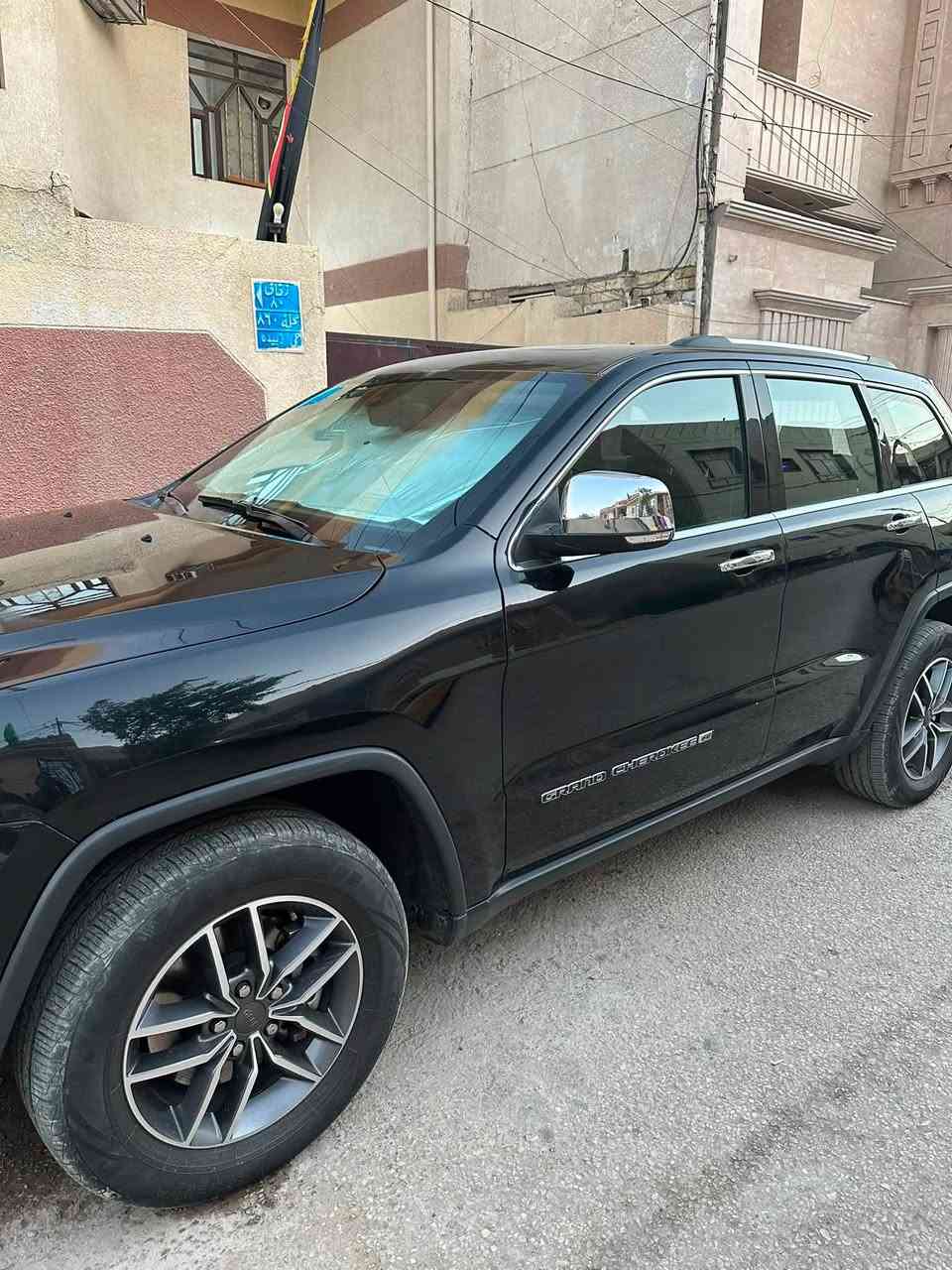 السلام عليكم جيب موديل 2022 للبيع بيهة صبغ جاملغ واشوية بالبنيد على كد 3 اصابع وبيهة صبغ نص باب خلفي فول لمتتد ماشية 46 وصور الحادث مرفقة بالمنشور للاستفسار الاتصال *********** ما متواجد لا خاص ولا فيس السعر 260 العنوان بغداد الدورة شارع 60
