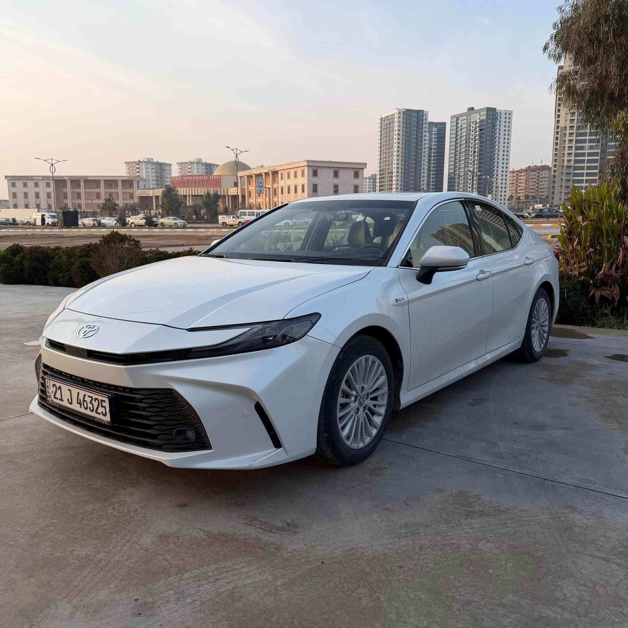 Toyota Camry Eplus HEV 
مۆدێل : ٢٠٢٥
ماوەی ڕۆیشتن : ٣،٠٠٠ كم
بۆیاغ : بێ بۆیاغ ، بێ سارد 
پستۆن : ٤ پستۆن
بزوێنەر : ٢.٥
ڕەنگ : سپی سەدەفی
خەلیجی - ڕەقەم سلێمانی - ڕەقەم و سەنەوی تازە تا ٢٠٣٠ - دەعامی بۆ دەعامی بە شەرت 
هایبرێد - سلاید - پەردە - بەسمە - شاشەی بیلادی - حاسەی پێشەوە و دواوە - کامێرای دواوە - برێک بەصمە - ئەوتۆ هۆڵد - تەبرید لەمس - تەبرید مەرکەزی - سوکان ڤۆلیۆم - ٦ ئێرباگ - ئاوێنە ئیشارەت و کارەبایی - دیاریکردنی خێرایی - کوشنی سایەق کارەبایی - شوێن شەحنی مۆبایل 

ژمارە مۆبایل : ***********
---------------

Toyota Camry Eplus HEV
مودیل : ٢٠٢٥ 
عدد الأميال : ٣،٠٠٠ كم
ضرر : بدون صبغ ، بدون بارد 
سلندر : ٤ سلندر
محرک : ٢.٥
اللون : ابیض صدفي
خليجي - رقم سليمانية - رقم و سنوية جديدة لحد ٢٠٣٠ - دعامية لدعامية مكفول
هايبريد - فتحة سقف - بردة - بصمة - شاشة بلادية - حساسات امامية و خلفية - كاميرا خلفية - بريك بصمة - اوتو هولد - تبريد لمس - تبريد مركزي - تحكم ستيرن - ٦ ايرباك - مرآة اشارة و كهرباء - تحديد سرعة - كشن سائق كهربائي - شحن موبايل لاسلكي 

رقم الهاتف : *********** السليمانية, العراق
