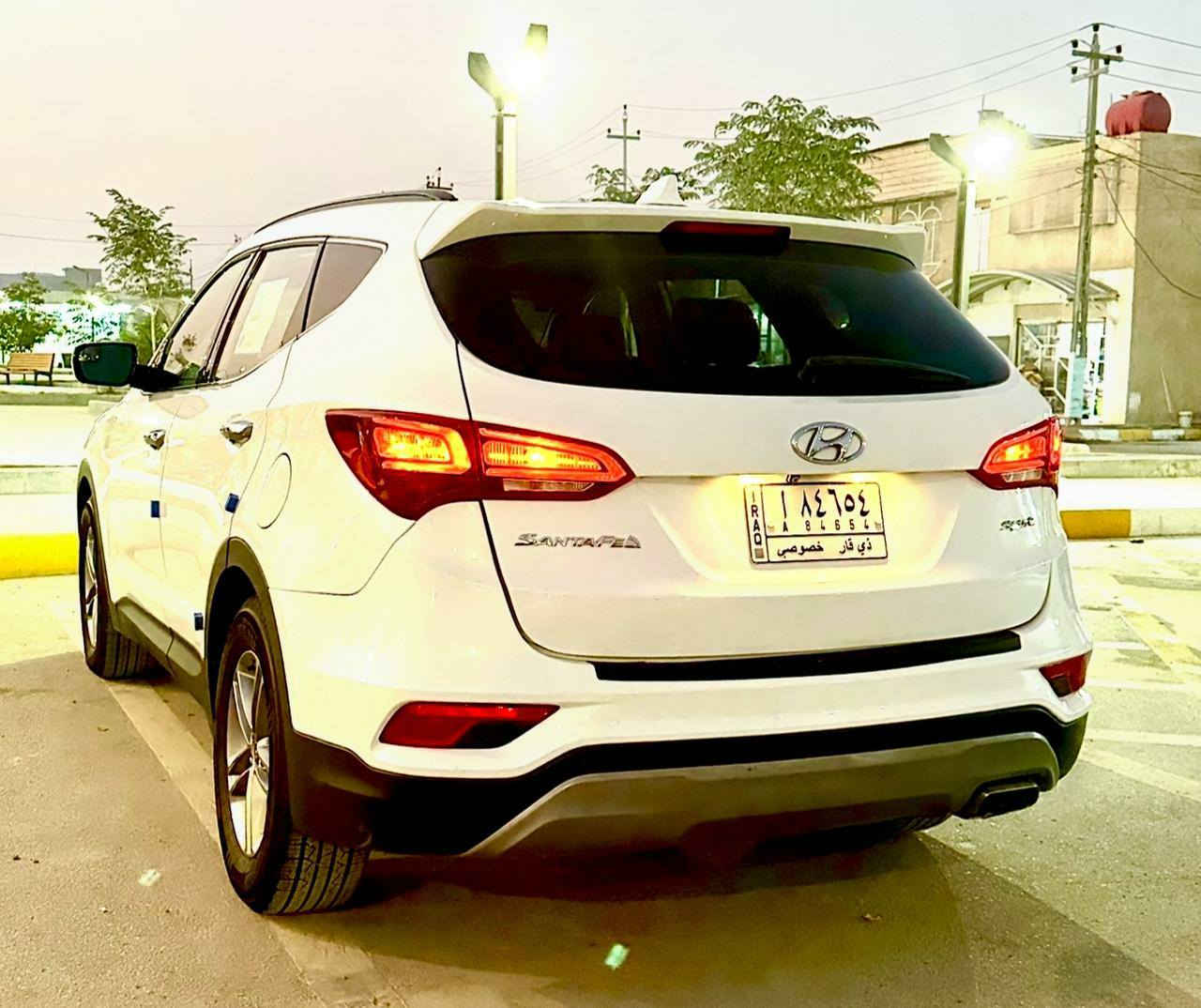 السلام عليكم..سنتافيا موديل 2017 وارد أمريكي بدون حادث كلين بارد فقط بمقدمة البنيد رقم ذي قار تحويل مباشر سنويه مجدده مكينه 4 سلندر 5راكب ماشيه 100 مكينه وكير وتبريد وحداديه مكفولات تخم تاير جديد دواخل عسلي.....السعر 165 وبيه مجال بسيط للاستفسار الاتصال بالرقم *********** علما السياره موجوده بالشطره
