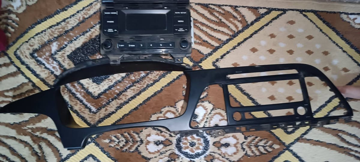 سلام عليكم اخوان مسجل وإطار كامل واصلي تفصيخ بلادي مال سوناته 15 16 17 للبيع كامل هوه والإطار 75 مكاني كربلاء ***********
