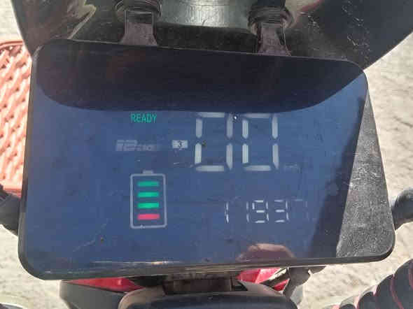 يا الله السلام عليكم
دراجه شحن حجم 20 (5)بطاريات ريموت تشقيل عن بعد
لايت عالي وناصي
طخم تاير جديد
4 نمره
+خلاط توقف
بختصار الدراجا مكفوله برغي برغي كلها شقاله شرط
تجيك كامل
مكان موصل كراج شمال قرب مأكولات رائد بدر
***********
واتساب كمان بي
275 وبي مجال لطيبين
