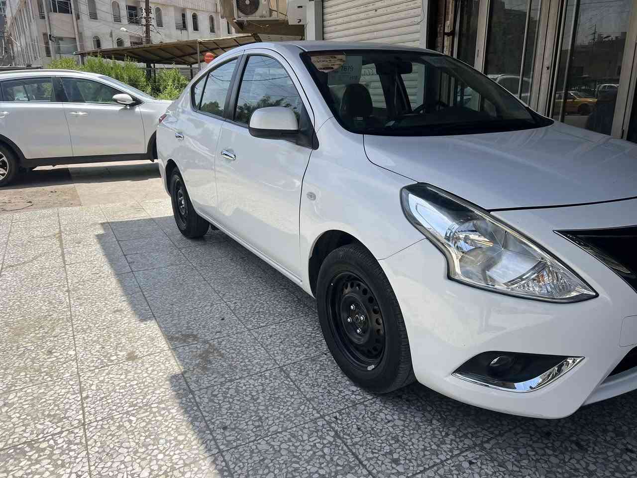 السلام عليكم 
نيسان سني هندي
موديل 24
ماشيه22
مكفوله كفاله عامه
السعر 123
بيهة مجال بسيط
للاستفسار ***********
