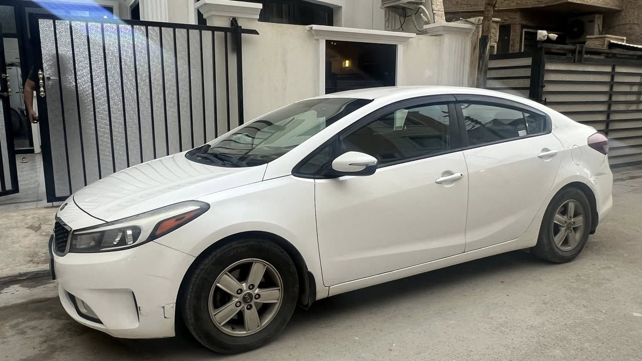 فورتي 2017 صدفي وارد امريكي
مكينة 2000 كير At مكفولات 

ماشية 97 ميل 

نظام Abs

كشنات تدفئة 

اشاير بالمري 

حساس خلفي 

3 انظمة قيادة

🛑حادث الوارد خلفي جنطة

مكاني بغداد الغزالية السعر 125$ (تحويل فقط)

*********** بي واتساب
