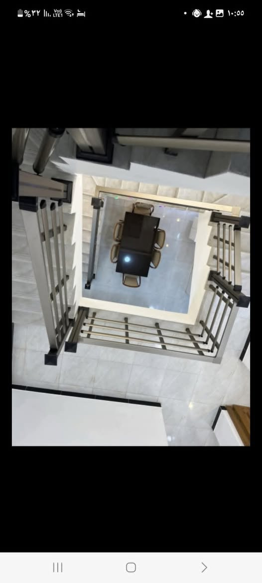 اقرأ المنشور وتصفح بلصور قبل الاتصال
اللهم صل على محمد وآل محمد  ( دار وجار  ) دار سكن  ١٠٠ متر مربع بلكفاءات بستان الجلبي طابو زراعي صرف  سند ٢٥ يعني تفتح بيان وتستلم سند بأسمك ثلاث طوابق الطابق الاول طرمة وصحيات خارجية وهول داخلي مفتوح واستقبال ومطبخ حار وبارد وصحيات مشتركة الطابق الثاني ثلاث غرف نوم وصحيات مشتركة الطابق الثالث بيتونة وسطح الدار بناء وشغل درجة اولى الماء والكهرباء والغاز والسبالت والانترنت والستلايت وكامرات المراقبة وفضلات السبالت تأسيس دفن شبابيك الدار نظام تركي سلايدات  للأستفسار مع صاحب الدار مباشر ***********/ البيع مع الأثاث او بدون الأثاث 
الأثاث الموجود 

مطبخ تركي كامل من طباخ  وغسالة صحون وسنك 
ه شاشات بلازمة حجم ٣٢
سستم كامرات مراقبة مراقبة مع الشاشة 
تخم بهول الداخلي 
٦ مراوح سقفية
٤ غرف نوم  ماليزية احدى الغرف ٣ اسرة 
كيزر حجم الكبير
ماطور ماء 
سقيفة كيسبان خلف الدار
المنطقة راقية وأمان 
الاثاث نظيف جدا جدا استعمال قليل يعني اخو الجديد 
البيع مع الأثاث او بدون الأثاث للأستفسار علخاص او الاتصال على الرقم
