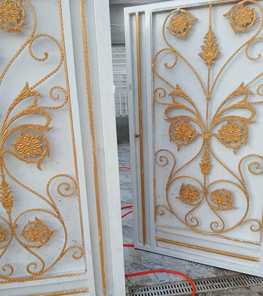 بيت للبيع بشارع
ابو سمير قرب افران البشير 

75 متر طابق واحد تبليط

مجاري خارجية كهرباء 

مي واير سحب سخان

كامل فارغ وجاهز للسكن 

السعر 63 وبي مجال

للشراي
 ***********
