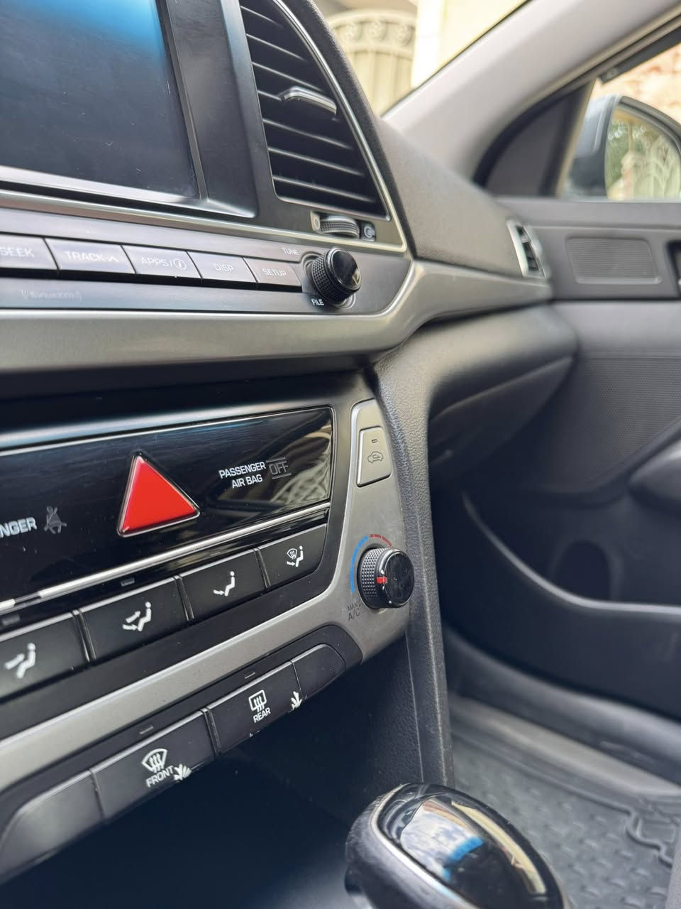 النترة امريكي 17 فول عدا الفتحة والبصمة بدون   داوخل  بدون ارباك
مكينة 2000 دوش

كير مكفول 

شاشه لمس

شاشة عطلات

تبريد ابيانو فول 

كشن السايق كهربائي

كشنات الصدر تدفئه

فول تحكم استيرن

بلوتوث

اوامر صوتية

رادارات جانبية خلفية

يدات نيكل اصلي 

كامرة خلفيه دوارة

اشاير مري

مانع انزلاق

السيارة ترايهه ايخبل ومحرك ناعم 

وبلعافيه الياخذة مال جني

مواصفات حلوه عدا الفتحة

والبصمه حادث خلفي جاملغ خلف السايق وشوية من الباب صبغ لتفاصيل اكثر راسل الصفحة 

السعر ١٢٥


**إذا كنت صاحب هذا الإعلان وتريد حذفه لأي سبب، رجاءا أرسل رسالة إلى الدعم الفني**