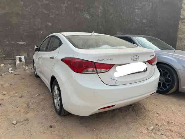 هونداي النترا ٢٠١٣ ادوات 
محرك ١٦٠٠ شاشة جبيرة تحكم 
ستيرن كص جنطة متوم طبق 
الاصل عنوان بغداد سعر ٤٩ 
ورقة متواجد فيس 
***********
