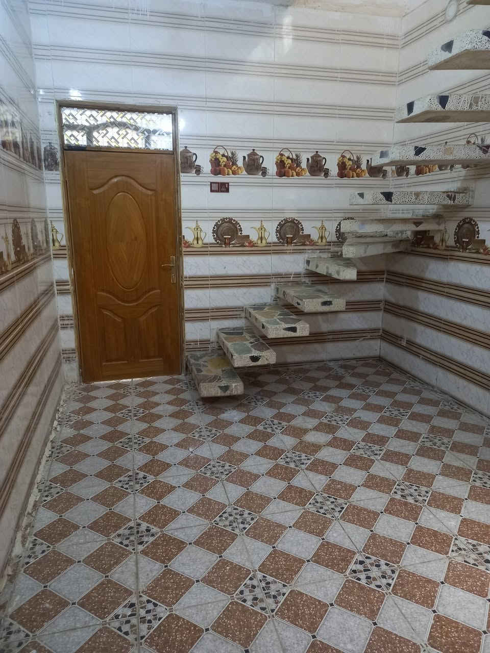 بيت ١٠٠ متر للبيع
منطقة سيد جميل الماجديه قرب شارع ٢٠

 للاستفسار --  ***********
