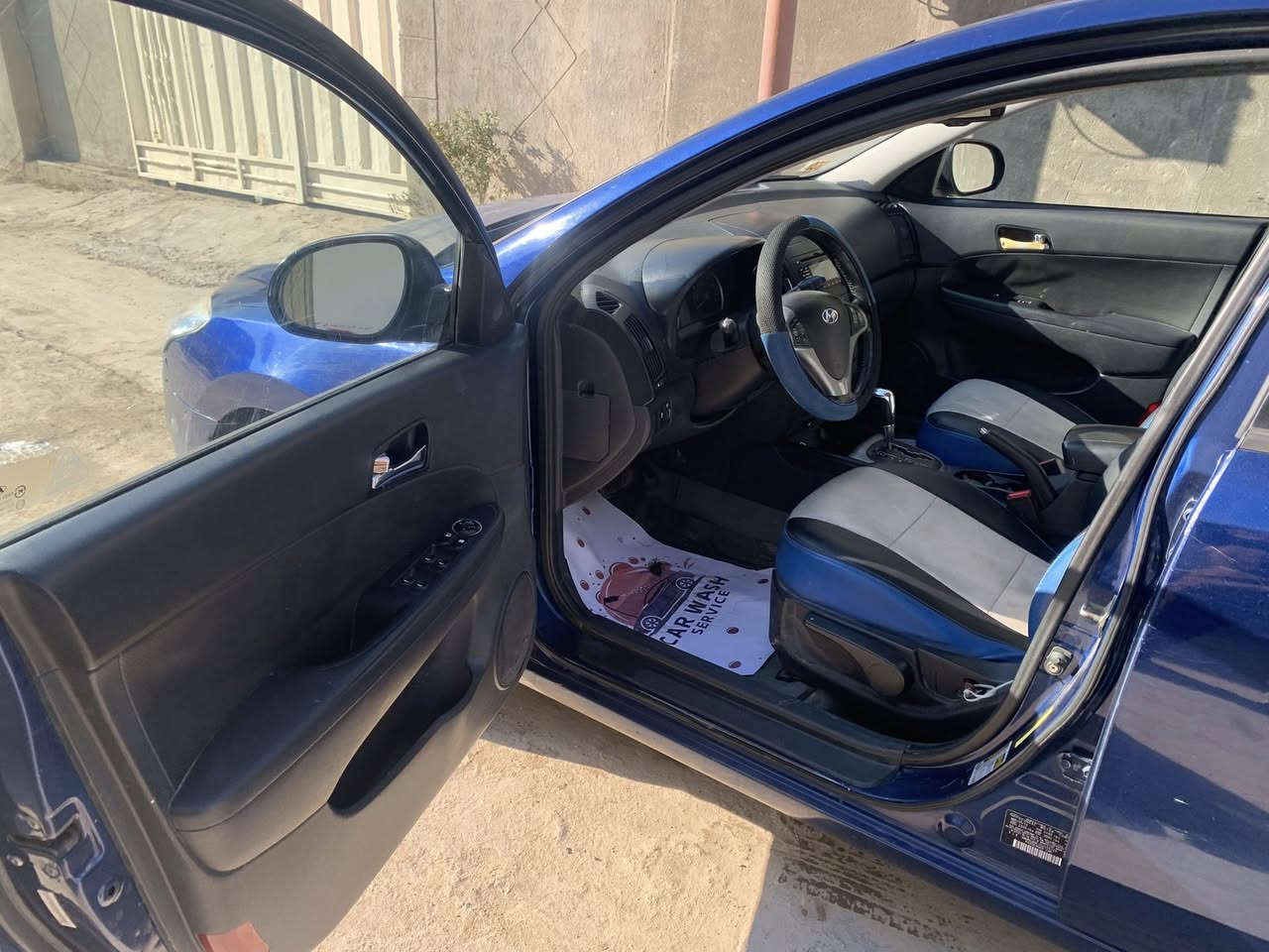 السلام عليكم..النترا تورنج موديل 2012 أمريكي 
سعر 85
***********
