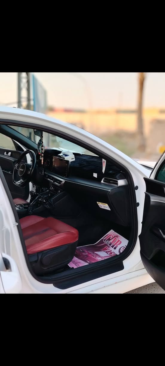 سلام عليكم كي فايف موديل 24
رقم ذي قار معوقين الجديد فول عده الفتحه 

اريد مراوس بكوستر نضيفه 
اريده راس براس 
مكان ذي قار 
الرقم 
***********
