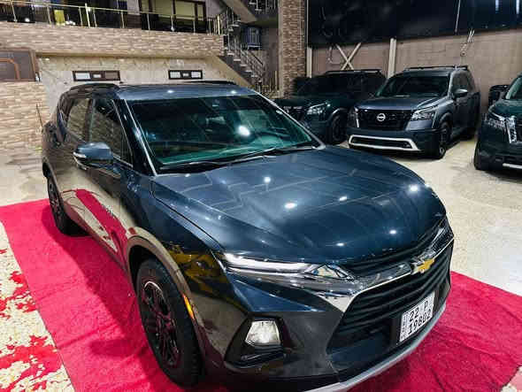 🔴(فرع كركوك) 

🟢Chevrolet Blazer 2LT 2022🟢

حجم المحرك 4 سلندر (2.0L) توربو 

عداد المسافة 35213 mile

الضرر كما موضح بالصور 

🔴(السعر/19000 $ )

🔴المواصفات:

بصمة تشغيل
بصمة أبواب
تشغيل عن بعد(Remote Start)
رادار امامي (تحديد مسار) 
رادار خلفي (تحذير من الاصطدام)
شاشة كبيرة لمس
حساسات خلفية+ كاميرا
Android Auto
Apple Car Play
مانع انزلاق+ABS
منافذ AUX+USB
Auto Start اوتو ستارت 
Auto Stop اوتو ستوب 
مثبت سرعة
تحكمات استيرن 
هاند بريك بصمة
وبقية المواصفات المعروفة

🔴(العنوان/ كركوك شارع المعارض)
                    ________________________

🔴للاتصال/

فيصل
***********
