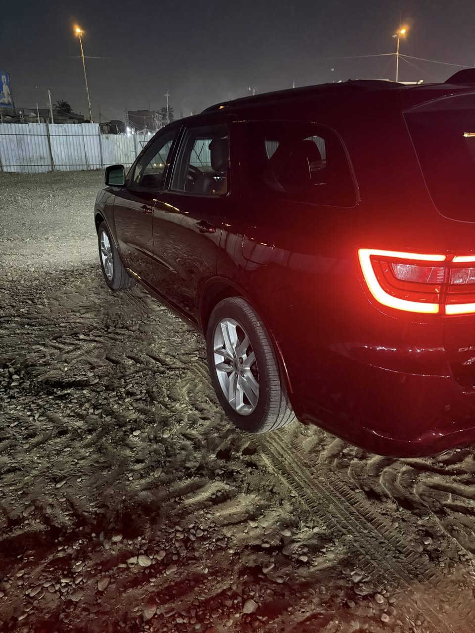 السلام عليكم للبيع دورنكو مديل 2024 امريكياً حادثة جاملغ وبنيد  السيارة فول مواصفات للاخير محركهة 8سلندر 5700RTماكس السيارة جديدة بمعنى الكلمة ماشية 24الف ميل سعرهة 325$وبيهة مجال قليل مكاني شهداء البياع رقمي ***********
