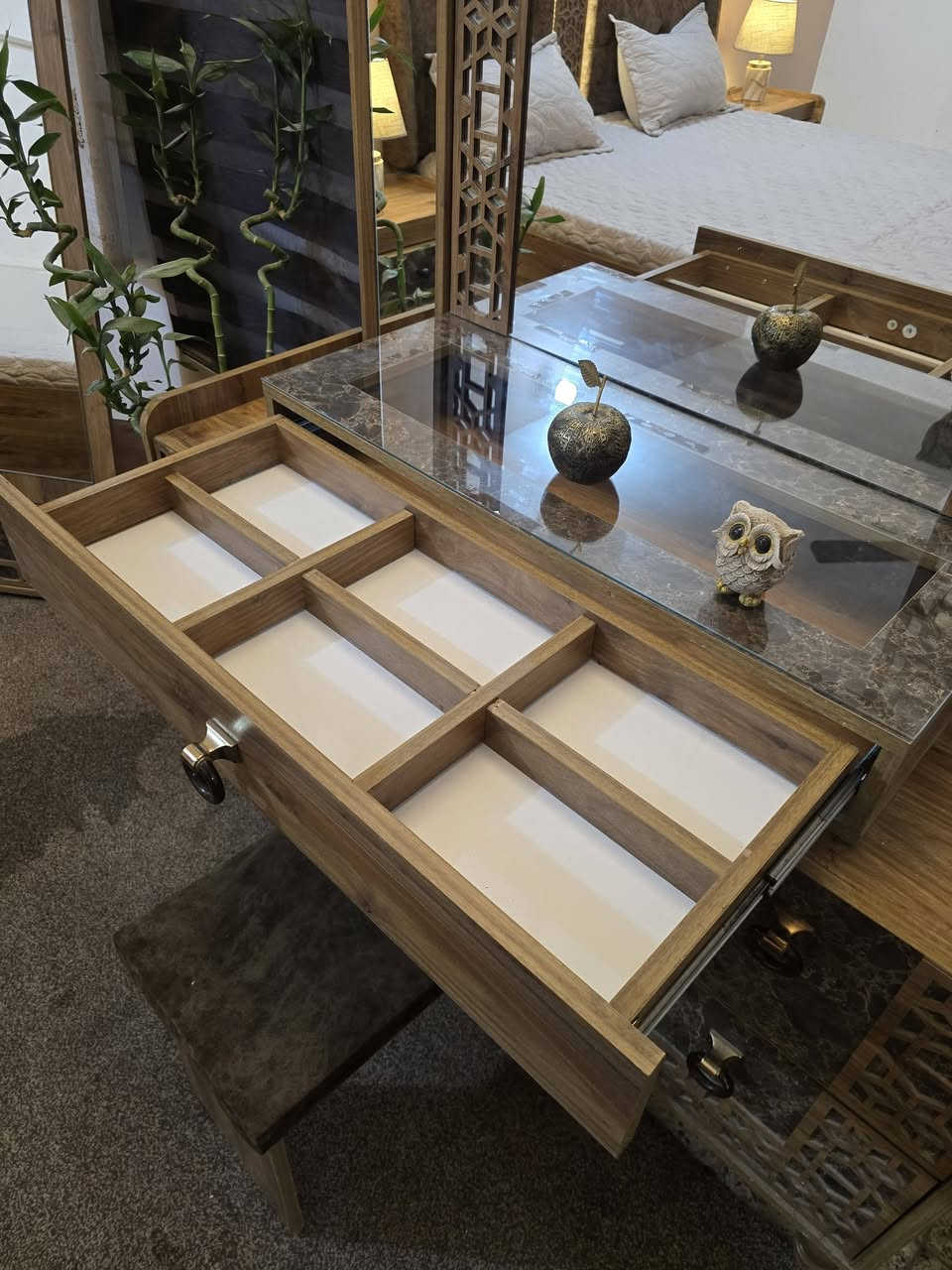 غرفة نوم نوع تركي اصلي 9 قطع 
● تحتوي على ملحق اضافي مع الكنتور
● انارة داخلية بالسرير
● نوع الخشب ثقيل 
غرفة تركي نوعية تكمة وقوية مو مثل الغرف العاديات والخفيفات 
السعر مليون و٣٥٠ 
العنوان بغداد


**إذا كنت صاحب هذا الإعلان وتريد حذفه لأي سبب، رجاءا أرسل رسالة إلى الدعم الفني**