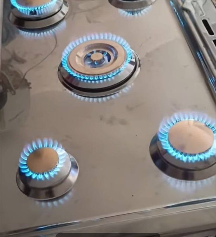 السلام عليكم صيانه واقعيه تصليح كافه ابواع الطباخات ***********
