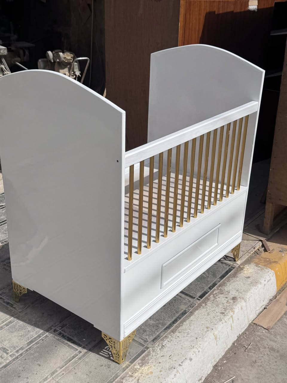 السلام عليكم اخوان 
اليوم تم تجهيز كاروك اطفال حد سن 5سنوات 
طول (122cm) و العرض(70cm) و ارتفاع (100cm)
شغل تزكام درجه اولى خشب بلوك بورد 
صبغ ابيض حراري 
اتمنى ان ينال اعجابكم 
للطلب مراسلة الحساب 
او الاتصال على الرقم (***********) واتساب
