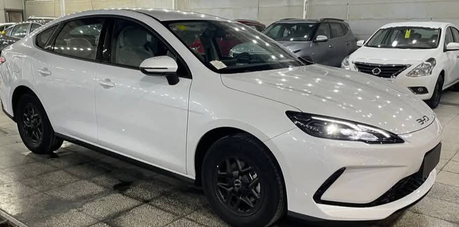 #للمراوس #للمراوس فقط 
BYD سيل 5 موديل 2025

رقم بغداد الجديد بسمي
تحويل ثاني يوم

السياره بوضع الشركة عدة شبر بارد بالجاملغ الايمن واللايت
🔰 المواصفات

السياره : هايبرد & بانزين & كهرباء يعني التفويله الوحده بانزين تمشيك 2100 كيلو مشتريلها شاحنة اصلية بدون ايرث اب 150 الف

سعه التانكي 65لتر 

حساسات خلفية 360

حجم المحرك 1.5

شاشه كبيره

هند بريك كهرباء

دشبول شاشه ديجيتال

اوتو هولد

مفتاح التشغيل بصمه

تشغيل عن بعد تحكمات مقود

منفذ طاقه

منافذ شحن

مقود جلد حياكه

دخول ذكي بصمة وكارت

3 وضعيات قيادة

اشاير بل مري

تتسع المقصورة ل 5 ركاب

المقاعد جلد رياضي

اريل نفكيتر

لد امامي LED

‏LED بك لايت

قطعتين تبريد 

مثبت سرعة

حجم الاطار 16

مانع تزحلق

شاحنه خلفية

البطاريه ليثيوم الاقوى والاطول عمرا في عالم الهايبرد

📍مكاني بغداد الاعظمية


**إذا كنت صاحب هذا الإعلان وتريد حذفه لأي سبب، رجاءا أرسل رسالة إلى الدعم الفني**