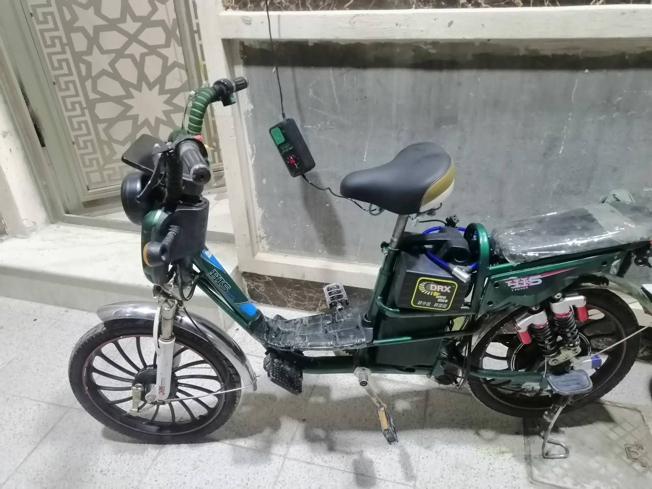 موطور شحن للبيع نضيف جدا  🛵

بطاريات يقرن 9

شاشه +شاحنه جديده 

لايت شغال 🔦

مانع سرقه 🔐

بصمات ثنين وحساسات
 شغاله 
كهربائيات كله شغاله📟 
اشاير شغاله 🚨

السعر 225 وبي مجال

للاستفسار  ***********
