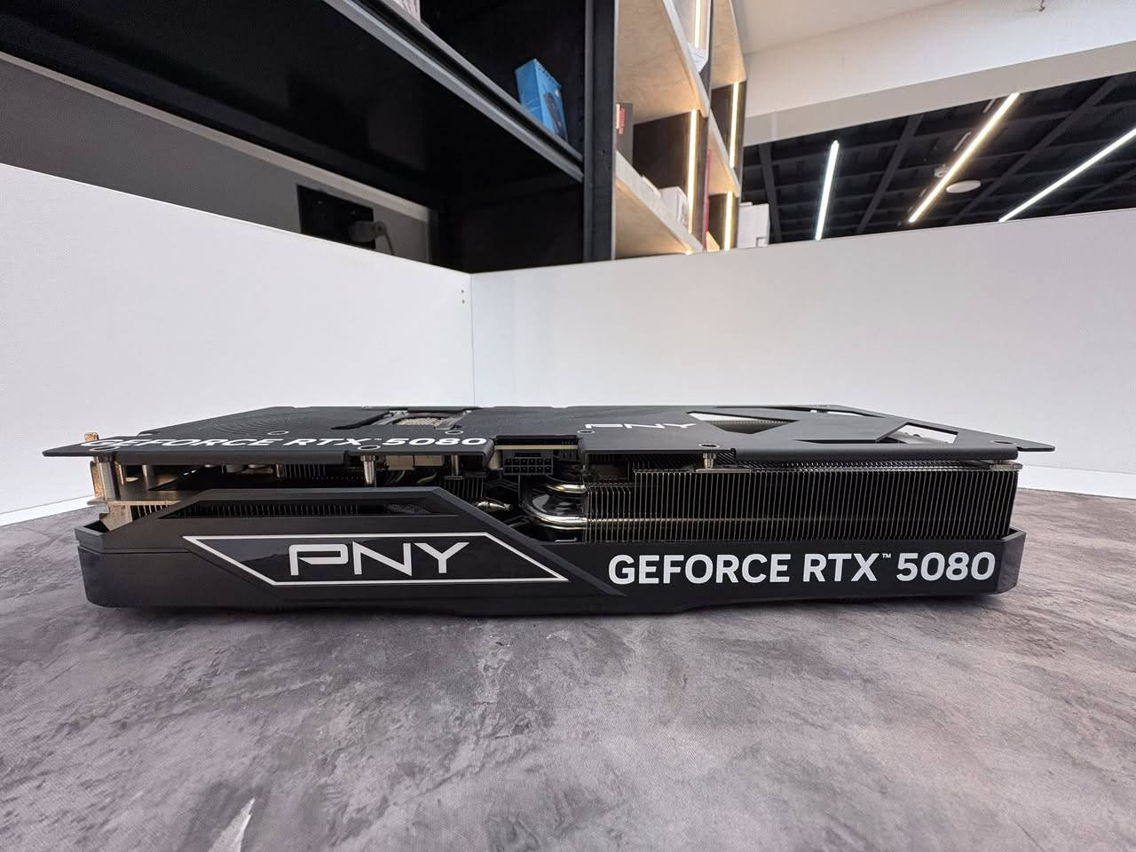 Rtx 5080 16GB PNY
جديد بدون كارتون 
الفحص موجود عندي 

السعر 2,000,000
توصيل موجود


**إذا كنت صاحب هذا الإعلان وتريد حذفه لأي سبب، رجاءا أرسل رسالة إلى الدعم الفني**