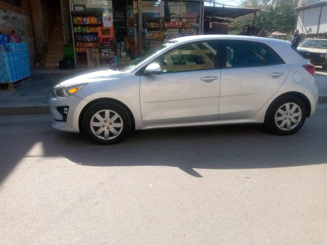 السلام عليكم كية ريو ٢٠٢٣ محرك ١٦٠٠ وارد امريكي حادثهة بنيد ليبل واحد ماشية ١٧٠٠٠  تحكم ستيرن  سيارة اخت لزيروه لسعر ١١٠ وبيهة مجال بسيط 

بغداد الشعب 

***********
