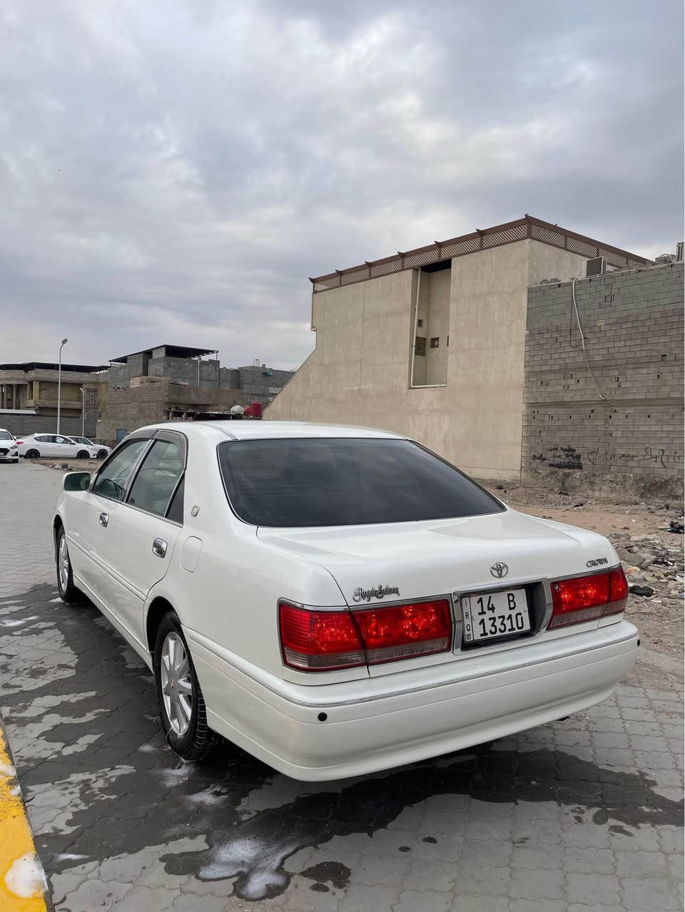 تويوتا كراون ملكه موديل 2002 كرستال
*********** 
رقم بصرة قرار 48 تسجيل جديد مشروع وطني سنويه  رقم انكليزي سنويه نافذه لغايت 2027
تحوير درجة اولة ظفيرة بصرة 
السياره 3 دكم كرستال
مكينه ديفور الجبير D4 ((3000)) شاصي 175
كراسي 4 كهرباء

لايت كرستال ابو الولد زنون 
ويل كب نجمه +تايرات جدد 
برده خلفيه 
نضام TRC +VSC مانع انزلاق 
استيرن كهرباء +
كروز  قفل سرعه 
مري شفط +هيتر
سيدي جنجر 6 اقراض  
نضام صوتي استريو  +دمام خلفي +زرع بلوتوث
السعر 158
دخل بيجي مخمل
دركه صاج اصليه
تحكم جام اوتو 
السياره جديده كارتون حداديه جديدة+مشطاباچي زيور باتري جديد  تخم تايرات جدد ما معتازه برغي 
 منظومة  تبريد كامله من الراديتر للفريز

مكان السيارة البصرة البترو كمياويات 
للاستفسار *********** الزبير, البصرة
