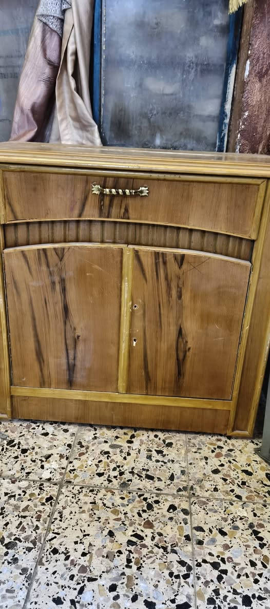 سلام عليكم ميز ابو جرارات 4 تركي كلش نضيف مستعمل قليل سعر 60 وبي مجال كوشايات مال قنفات لعدد 6 سعرهن 10 جدد ما مستعدمات ميز خشب صاج مستعمل قليل 2 ابواب وجرار سعر 35 وبي مجال دب لحجم كلش كبير سعر 25 وبي مجال عنواني بصره حيانيه البصرة, العراق


**إذا كنت صاحب هذا الإعلان وتريد حذفه لأي سبب، رجاءا أرسل رسالة إلى الدعم الفني**