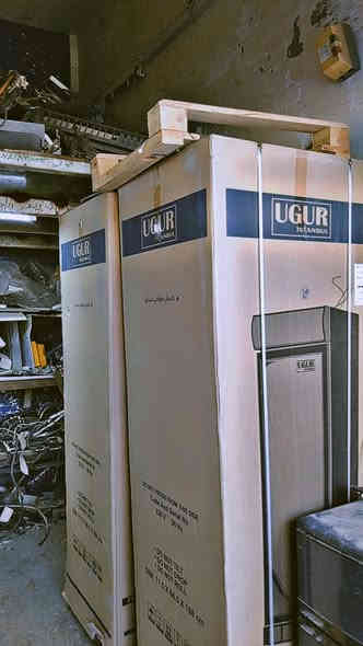 عارضات للبيع عنوان سماوه كورنيش قرب علي زينه.  وهذا الرقم. *********** /450
