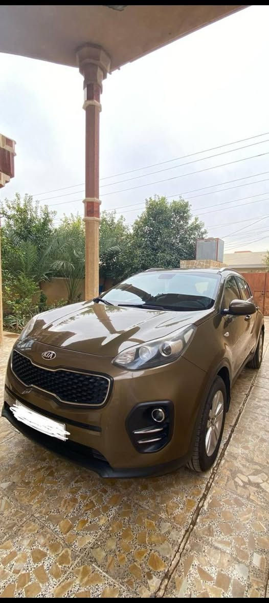 السلام عليكم
كيا سبورتج خليجي للبيع موديل٢٠١٧
رقم بغداد سياره جديده ومكفوله من كل النواحي ماشالله 
استعمال شخصي قليل جدا 
السياره بسمنه تحويل ثاني يوم 
اني مكلف بالنشر الاتصال على صاحب السياره 
***********  ابو احمد 
السياره معروضه١٧٩$
