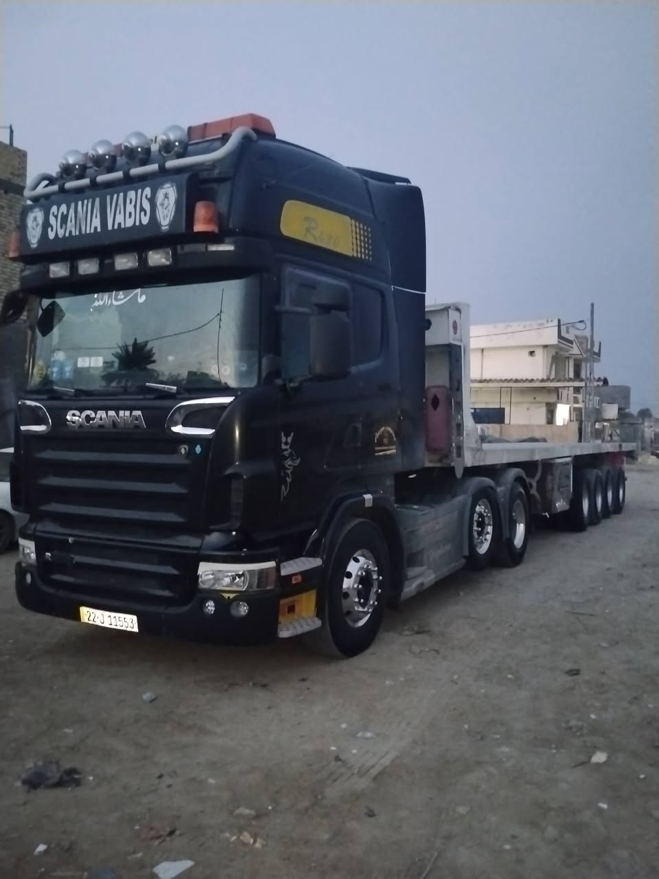 سلام عليكم سكانيا للبيع موديل 2007محرك 4خطوط 420سنكل امامي تخم تاير تخم ويل كروم سياره جاهزه للشغل كير 3/3 العنوان بابل فضاء القاسم ***********رجاء الاتصال من 8صباحن لا10مساء
