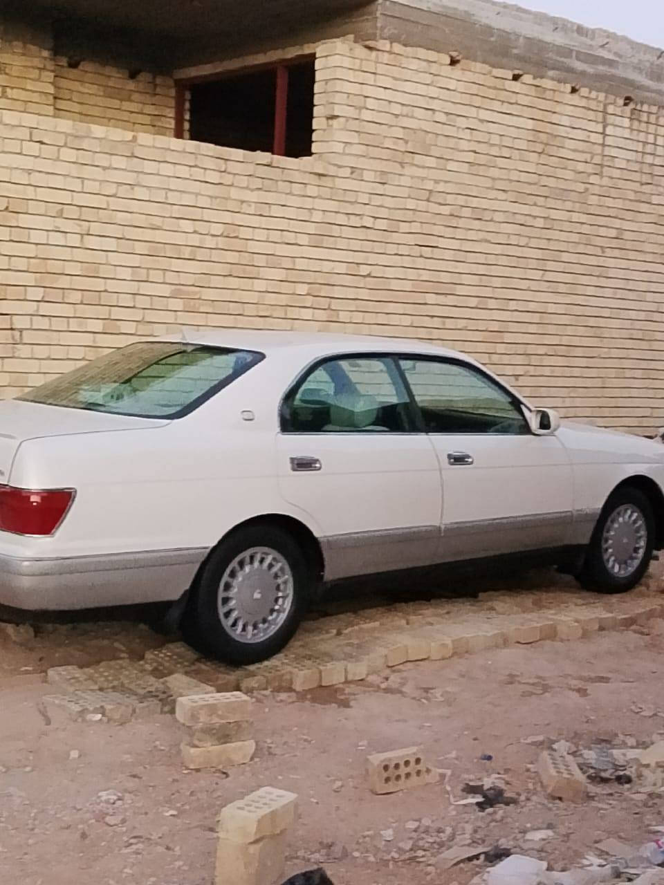 بطه منفصل مديل 95 مكفوله من  الشرعيات بيها رشات صبغ مكينه وكير وحداديه جدد رقم انبار مشروع وطني للستفسار ***********
