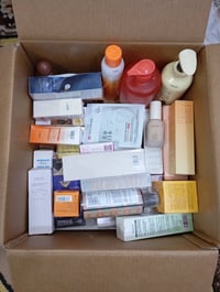 ٣٢ قطعة • عناية شخصية • مستحضرات تجميل