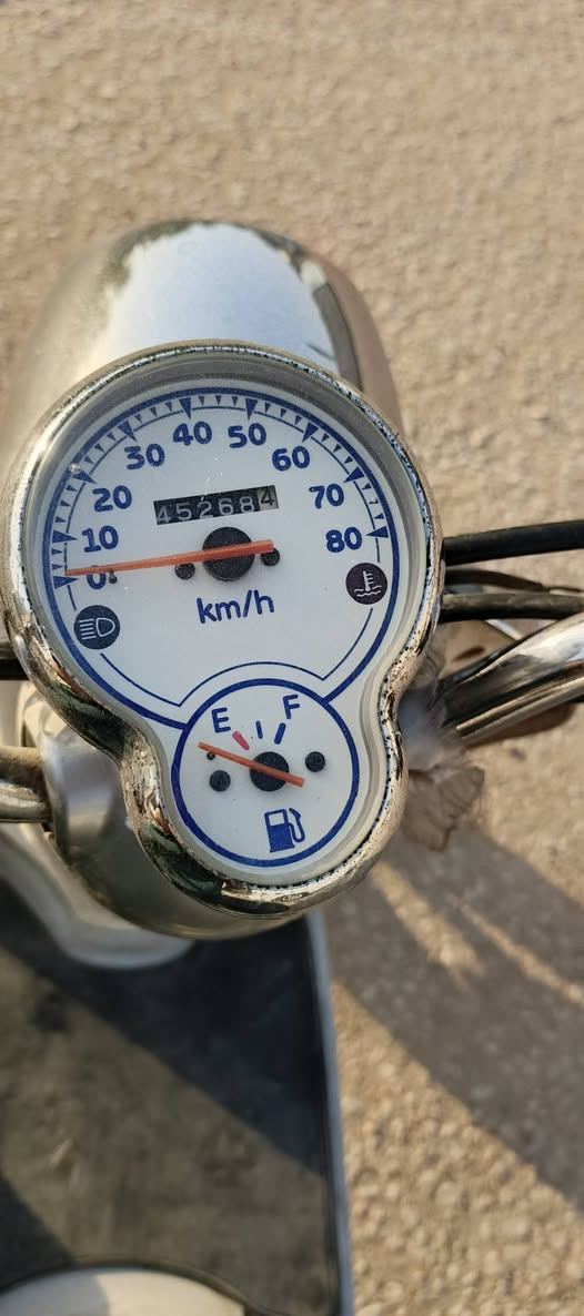 السلام عليكم 
دراجه عبد الحليم سرعه 80 تبريد ماء لبيع او مراوس كربلاء 
للاستفسار على الرقم 
 ***********
