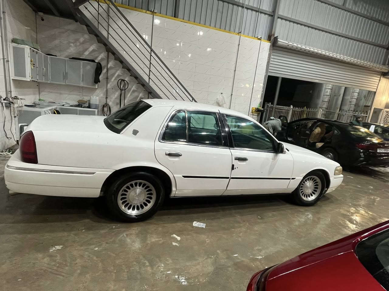 السلام عليكم فورد ميركوري كراند ماركيز  مصروف عليها كلش من ناحيه ادامه بلكات مجاول فيت بم نوزلات منضومه تبريد كامله كهرباء  كله شغال مكينه كير خير من الله مكفولات اي ضربه مابيها بنكه كهرباء حماوه تنساها شته صيف داينمو جديد دبلات خلفيه و صدر امامي جديد لايت زنون رقم كوت مشروع وطني اي محافضه تتحول السياره السعر48و بيها مجال دابيعها بهيج سعر لين مسعجل عليها 
*********** 
بغداد
