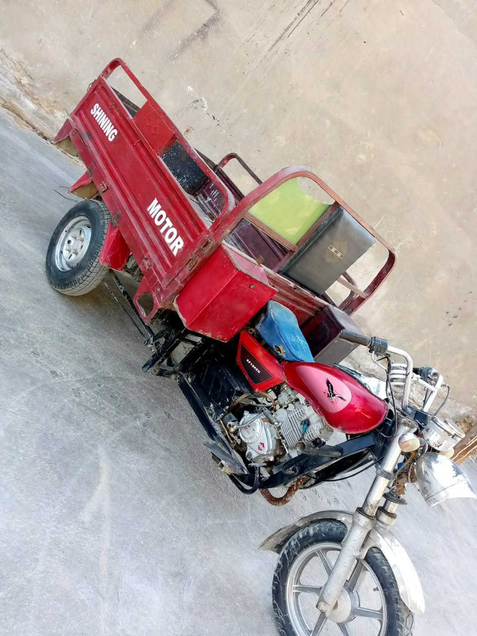 السلام عليكم ستوته اوراق اصولي موديل 16 مكينه 20 كهربائيات شغاله كلهه تخم تاير جديد مكانهه كربلاء السعر خاص ***********
