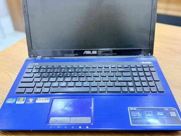 للبيع لابتوب ASUS K53S
المواصفات:
 معالج Intel Core i3
 كرت شاشة NVIDIA GeForce GT 520M
 منفذ USB 3.0 سريع
 شاشة 15.6 إنش
 كيبورد كامل مع نُمباد
 تبريد IceCool وتوفير للطاقة

الاتصال على الرقم 
***********
