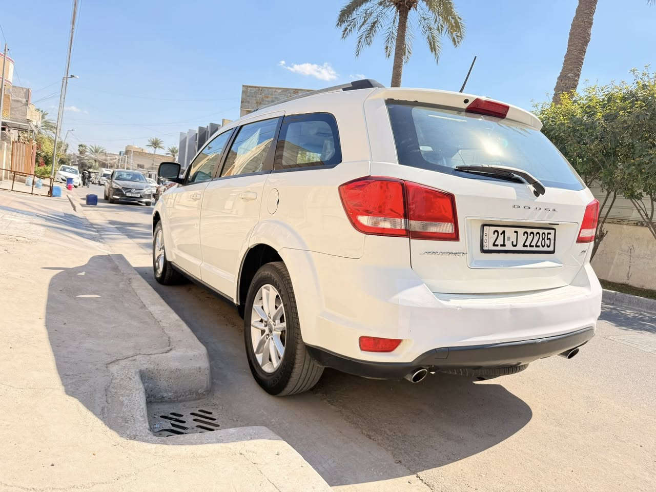 السلام عليكم
دوج جورني 2017 كلين بدون حادث وناشر صور امريكا السيارة جديدة 6 سلندر و 7 راكب 3 قطع تبريد بصمة وشاشة وجاهزة من فضل الله مابيها نقص رقم سليمانية تحويل وكالة بشرط مكاني بغداد الاعظمية السعر 145 وبي مجال بسيط للشراي اي استفسار ***********
