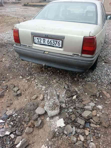 السلام عليكم مكلف بلنشر اوبل اوميكا للبيع موديل 88حجم20 كير تماتيك شرط سياره بلادي باسمي داخل جديد شرط بدون خياس كهربائيات كلهه شغاله تايرات جدد شرط وكاله تحويل السعر 35وبيهه مجال ***********
