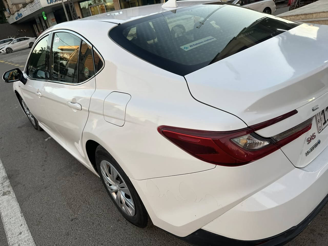 كامري خليجي

محرك  2500cc بانزين / هايبرد

السيارة للبيع فقط 💯

الضرر : تبديل بنيد فقط صبغ عام تغير لون تكسي دبي

السيارة ماشيه : 86الف

إرباكات كلها سليمه يعني السيارة بدون ارباك💯

المواصفات

كشن كهرباء

مري شفط شارة بلمري • 

شاشة 

• مانع تصادم

• محدد مسار

• تصحيح مسار

• مثبت سرعه

• مانع انزلاق

• استيرنق متحرك

• تحكم طارة

• مانع تجاوز

• حساسات مانع تجاوز

• بصمة تشغيل

• شاحن ويرلس

• اضوية اماميه زنون LED

• اضوية خلفية LED

• ليد زنون نهاري

• ويل قياس 18

• نظام ECO + TRIP 

• نظام GPS + خرائط

• نفكيشن

• 3 أنظمة قياده ECO / Normal / Sport 

• اوامر صوتيه

• بلوتوث

• مدخل USB 

كفاله كير مكينه

السعر : 197وبيها مجال الطيبين

مكان السيارة بغداد الزعفرانية 

***********/ واتساب
