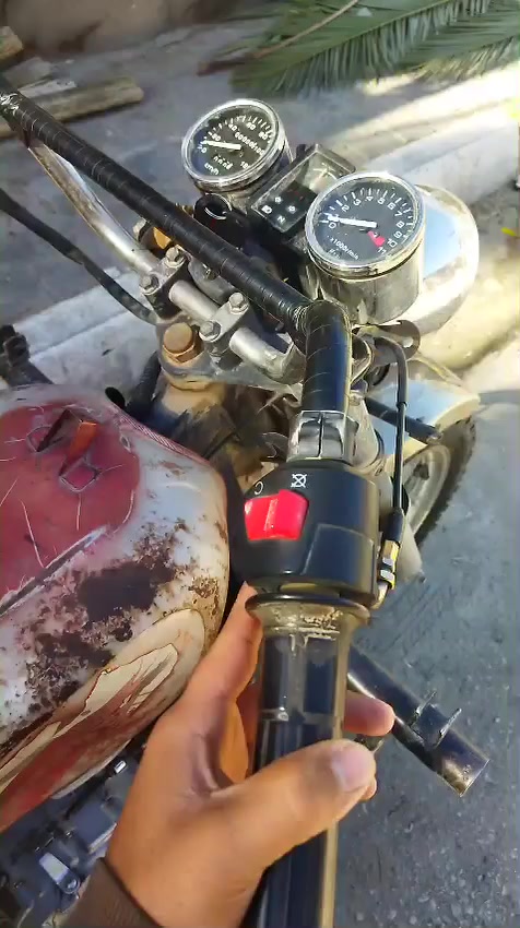 سلام عليكم ستوته  نضيفه كهربيات شغاله  ونكره سلف  أوراقه ضايعه كربلاء حي العسكري سوك العابد سعر 900 وبيه مجال
اتصل على صاحب الستوته ***********
