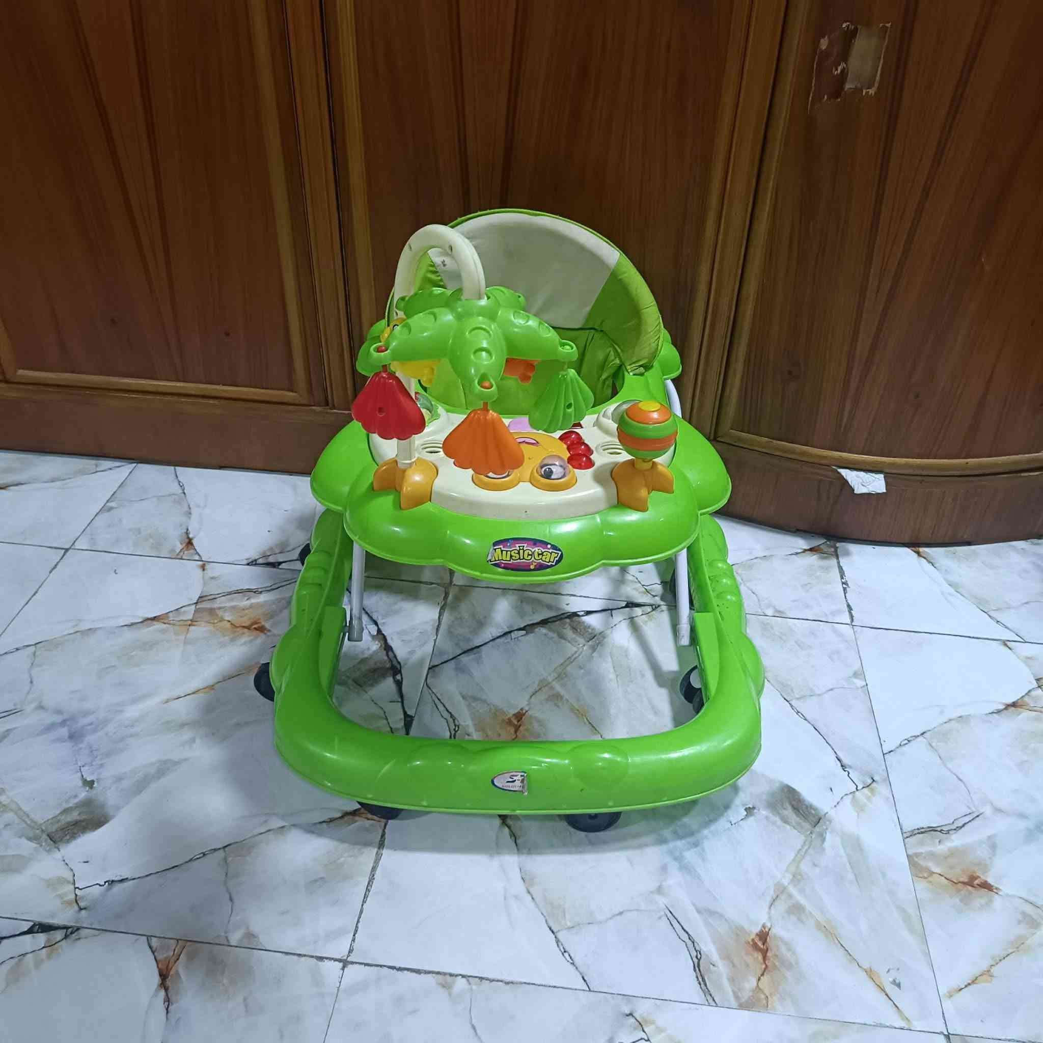 للبيع الحريه ثانيه شارع المدارس البايسكل حجم ١٢للبيع بسعر ٢٠زنجيل عوزه تبديل الحجله جديده ب١٠الكاروك ١٥ عربانه  ب١٠تواصل مع صاحب الرقم اني مكلف بالنشر ***********
