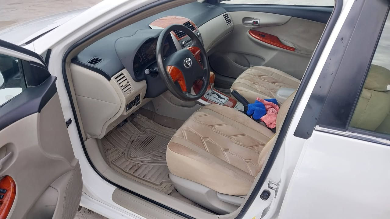 تويوتا كورلا.   السعر 125 ورقه
موديل 2012 خليجي محسن محرك 18 ما مفتوح كيرتوماتيك محرك شرط صبغ بيها جاملغ ونص بوند ونص جاملغ خلفي بدون دواخل شرط رقم اربيل دولي سنويه 2030 عنوان موصل برطله رقم الهاتف ***********/***********
