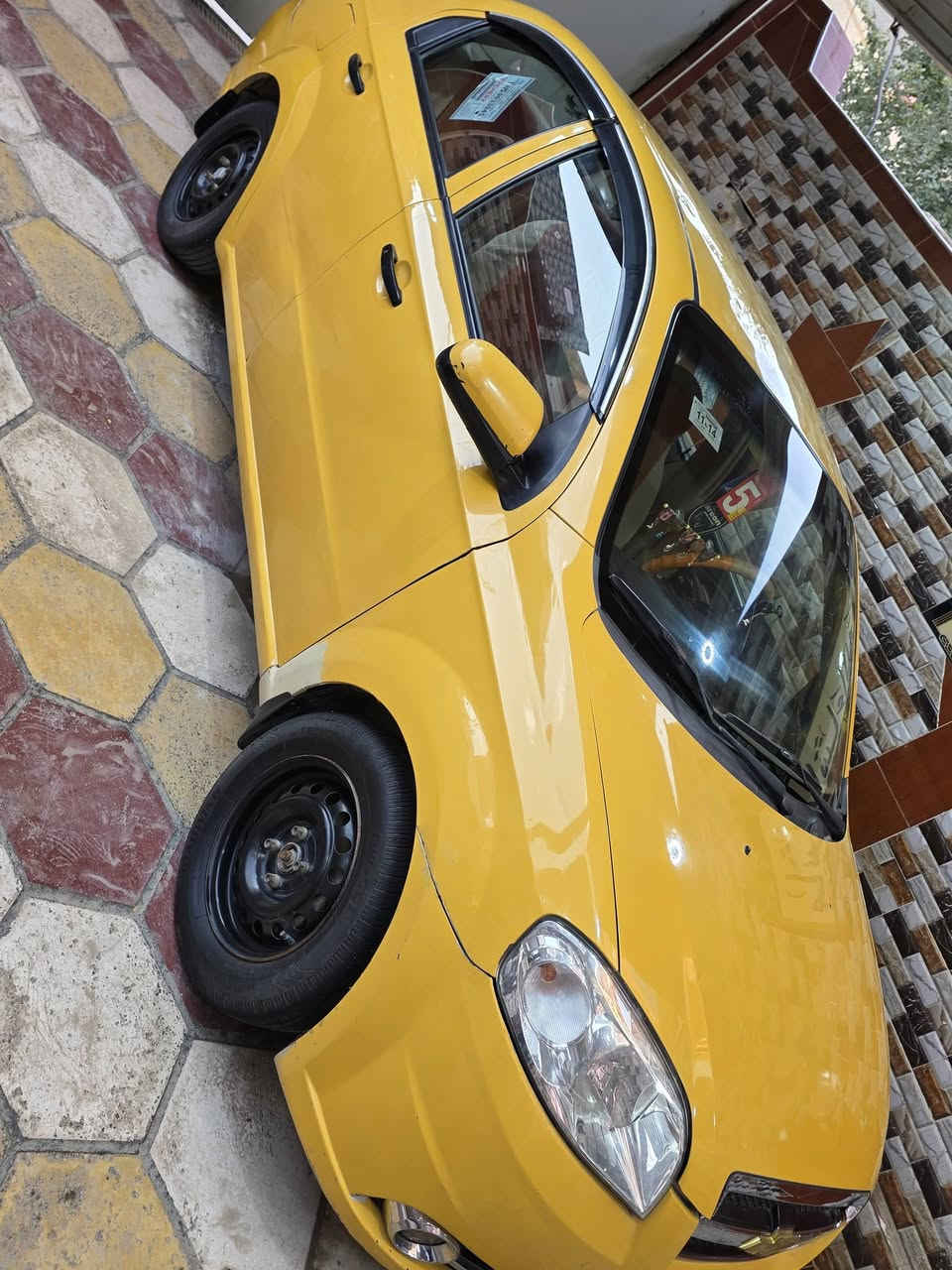 افيو خليجي رقم قادسيه موديل 2013 السياره جديده مال جناي مكفوله من الضربه من التبديل  محرك جديد كير جديد حداديه جديده دخل جديد شاشه كامره منضومه غاز مصفره هيه غرامات
العنون بابل مركز 
السعر 64
***********
*********** ابو كرار
