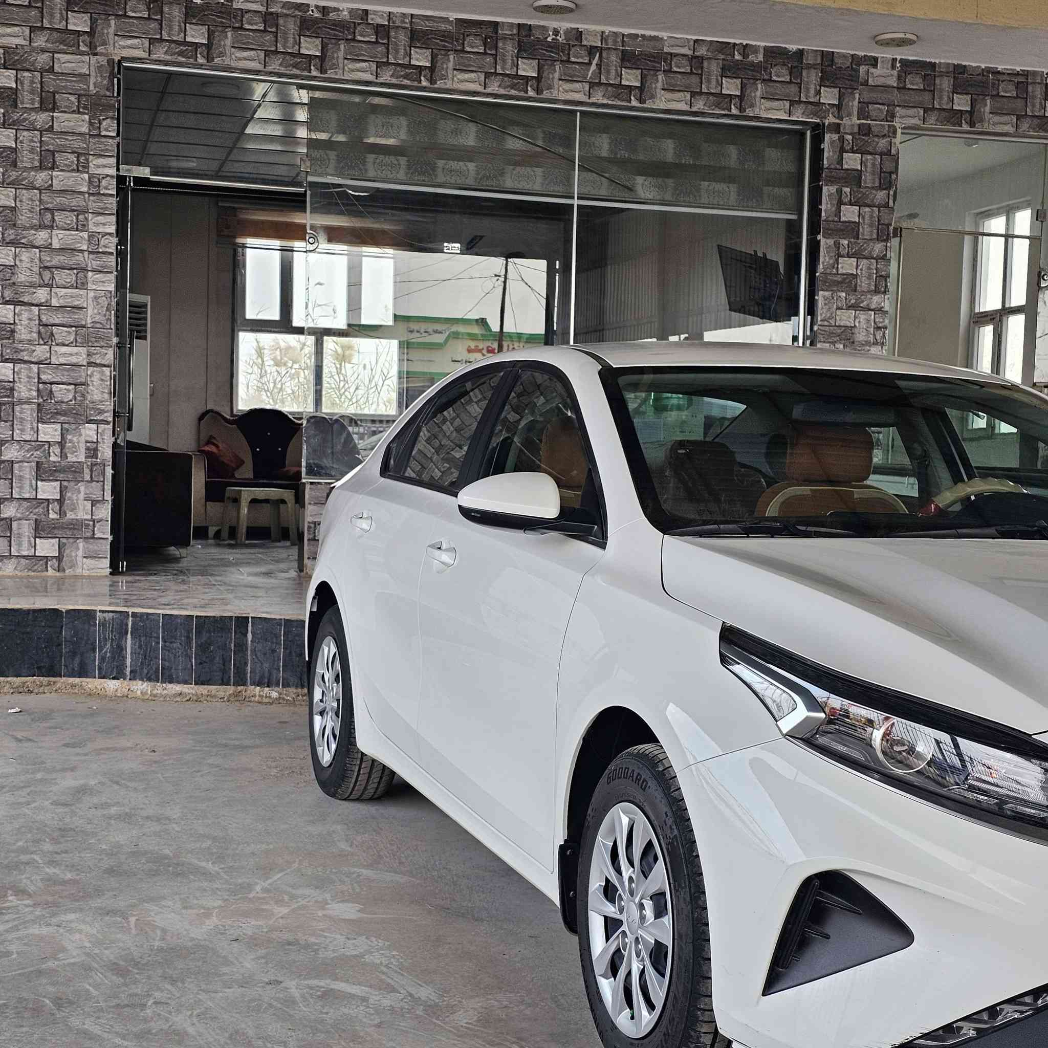 السلام عليكم
سيراتو 2024 ترهم بيع او مراوس 
كفالة عامة 
 تريد تحويل او وكالة عامة
قطعتين تبريد 
لد نهاري
ماشيه 40 الف 
المكان واسط الزبيدية 
للأستفسار 
***********
*********** 
سعر 178$ بيه مجال.
