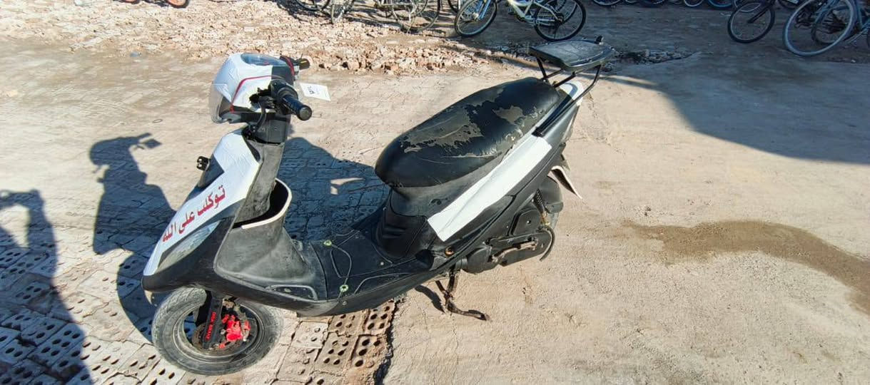 السلام عليكم دراجه للبيع السعر مالته ب 700 وبيها مجال للشرايه والعنوان بغداد  هذا هذا رقم الهاتف التواصل***********
