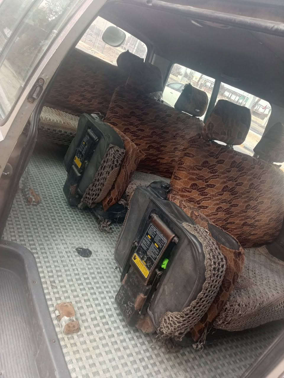 كيا بريجو للبيع موديل 97 سنويه 27 رقم كربلا  بأسمي موجود باالنجف رقم ***********
