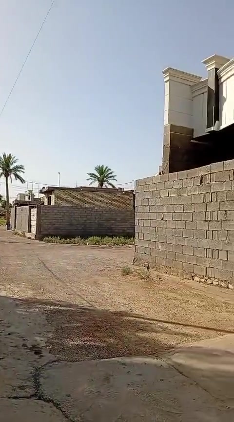 دار للبيع 
الدار مساحة 417 متر باسم شخص واحد تنازل مباشر 
نوع العقار طابو زراعي سند ٢٥ فسفوري 
العنوان الانبار - الرمادي - منطقة الصوفيه - قرب جامع القهار ومطعم قصر الأبيض 
سنة البناء ٢٠٢٣ 
نوع البناء حجر/السعر قفل 110


**إذا كنت صاحب هذا الإعلان وتريد حذفه لأي سبب، رجاءا أرسل رسالة إلى الدعم الفني**