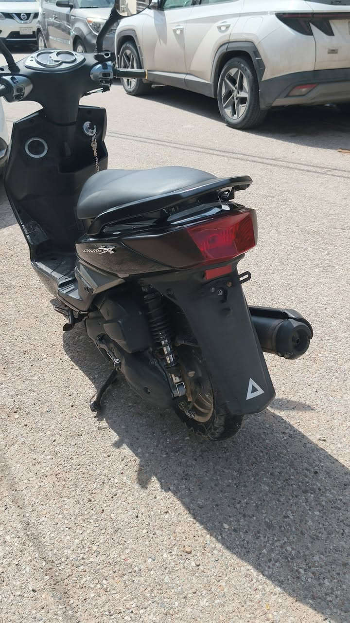 دراجة سنكس فحل للبيع دراجة مفولة من كل النواحي سبب البيع رايد جي تي ار الدراجة شلعة ومعدل سعر مليون و 100 مكان بغداد حرية متواجد خاص


**إذا كنت صاحب هذا الإعلان وتريد حذفه لأي سبب، رجاءا أرسل رسالة إلى الدعم الفني**