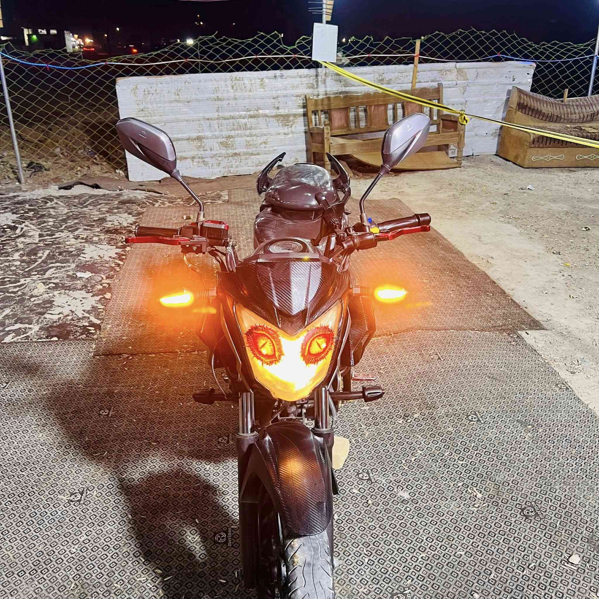 سلام عليكم 
من رخصت صاحب لگروب 
دراجه دايون خفاش بطح نضيف كلش 
مكينه 150برغيي ما مفتوح تجي تشوفه كدامك 
دراجه مكمرك مديل 2020دراجه ما موكفتني بشارع 
ودراجه عوزه بس ترقيم سعر 1300
وقابلل للمراوس معه لفرق 
مكانييي بغداد الحسينه رقمي ***********
